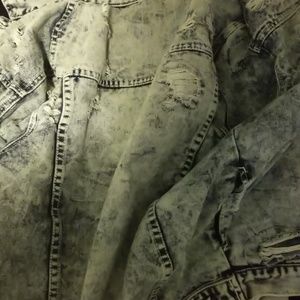 Denim ripped jacket